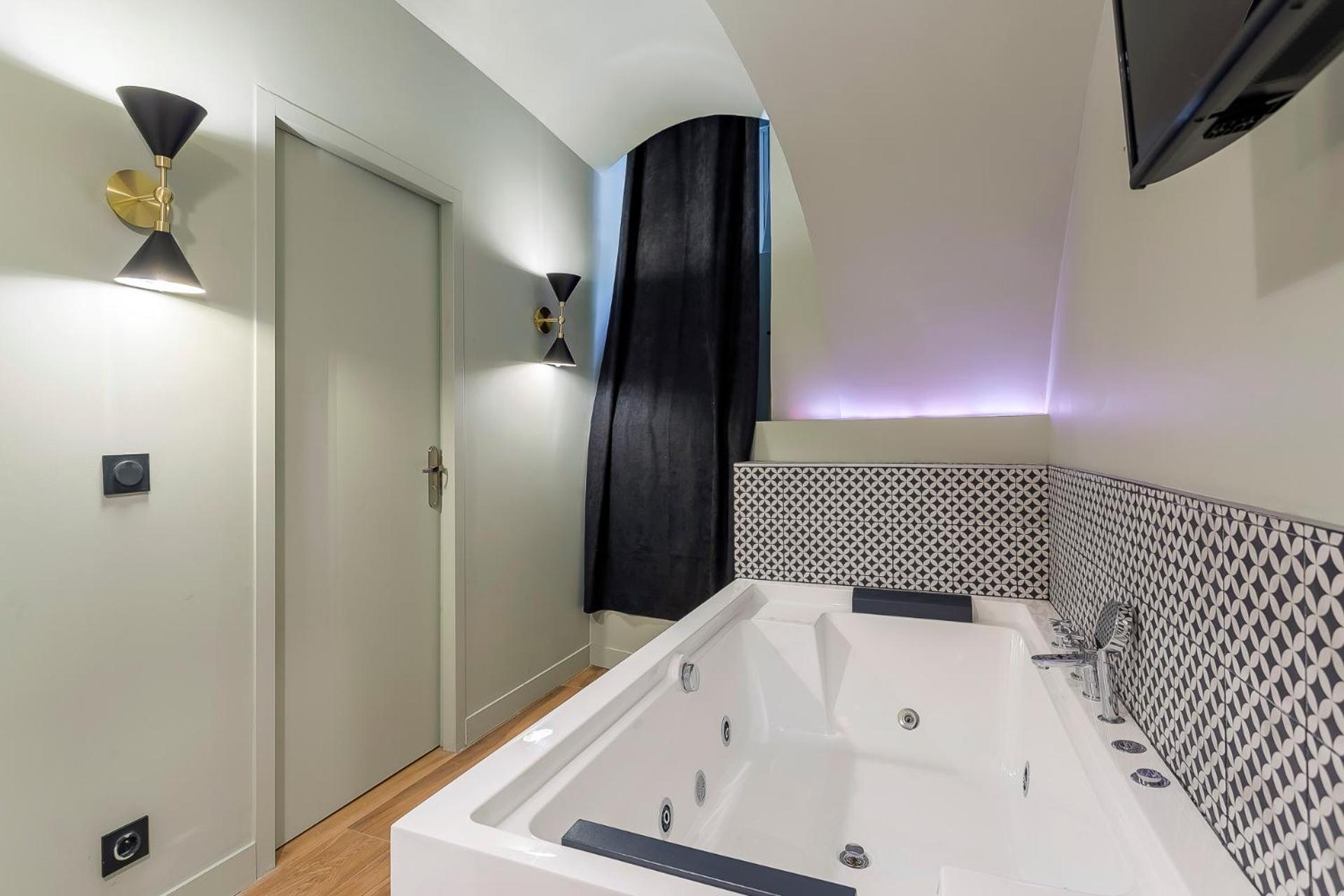 Suite Romantique Balneo Centre Lyon Lião Exterior foto
